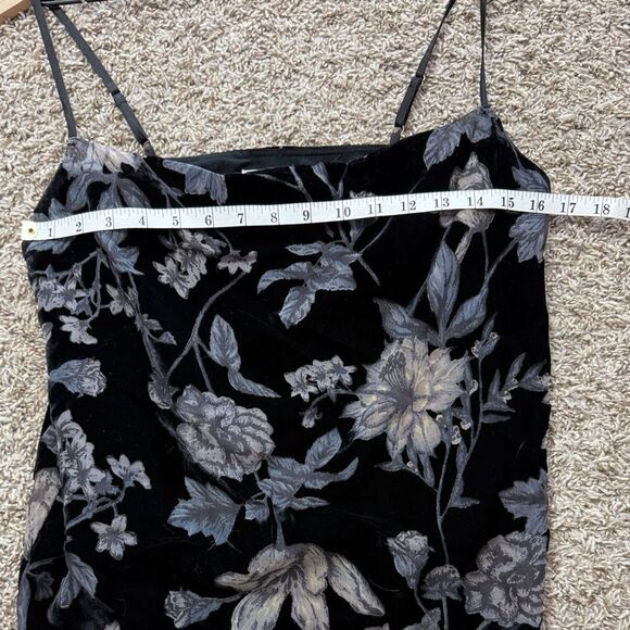 NWT Sage The Black & Gray Floral Velvet Designer Tank Top - Picture 4 of 6
